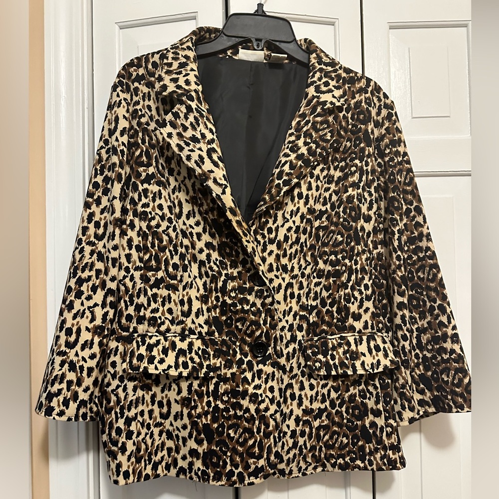 Kim Roger's XL woman's Leopard print jacket.
